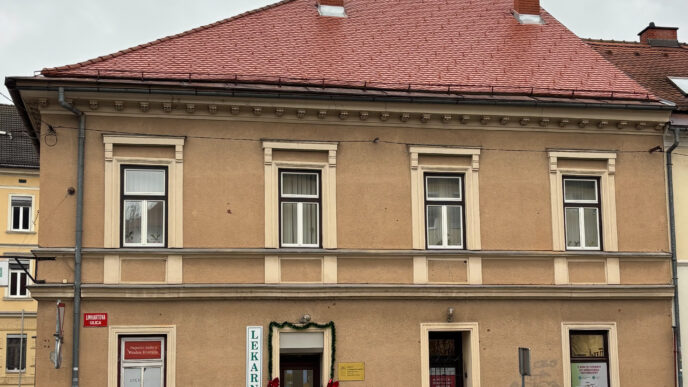 Vlaganja mestni objekti Gledalika 4