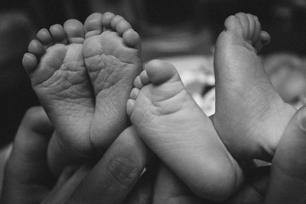 baby feet 6766907 1280