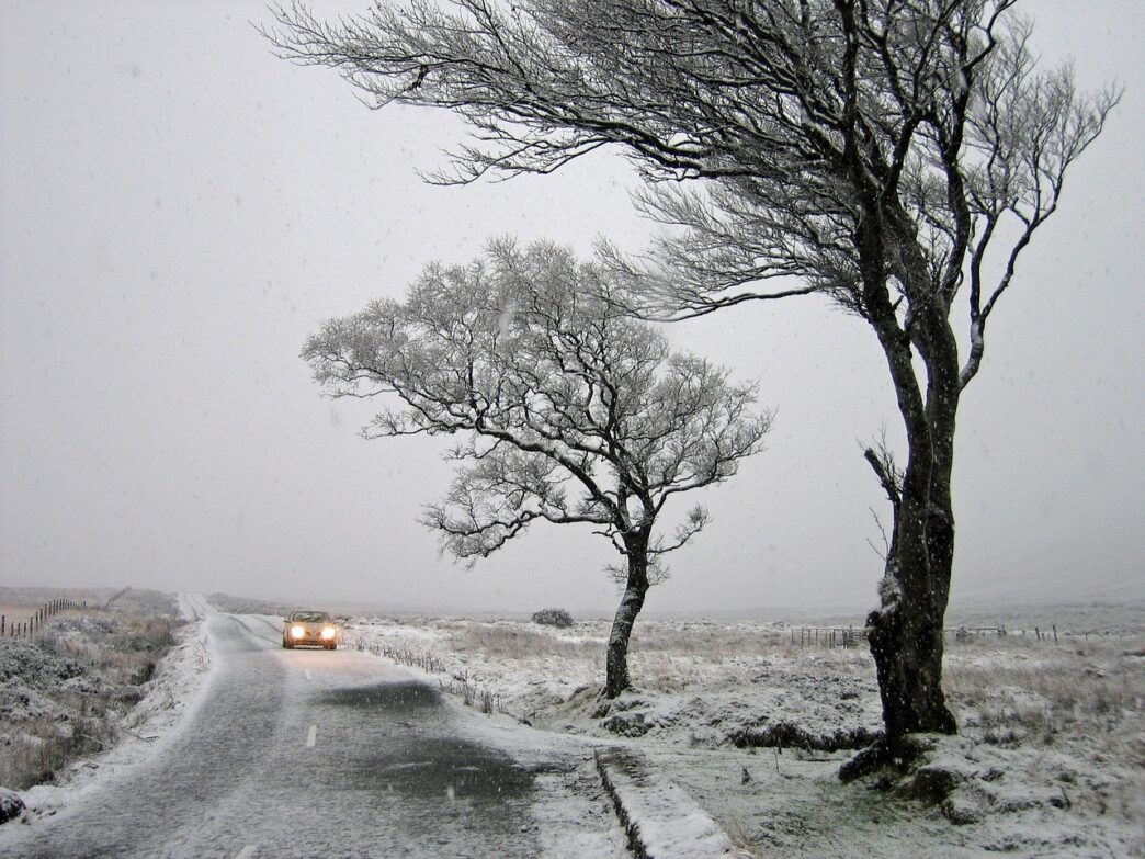 snowing 1