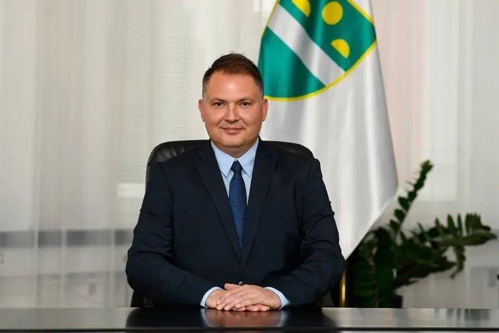 Damjan Anzelj stran fb