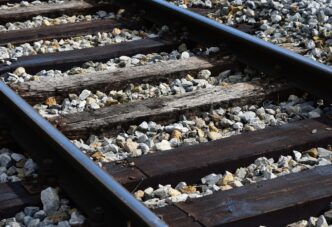 train rails