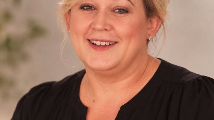 Sonja Pelcar stran fb